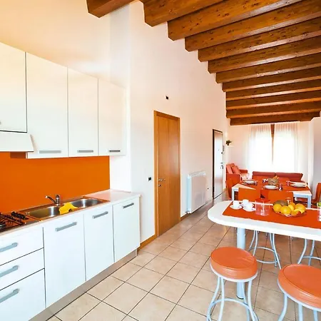 Apartament In With Heating Caorle